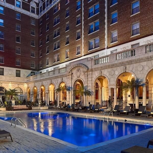 Four Seasons St. Louis: Luxury, Comfort, and Charm four seasons st,