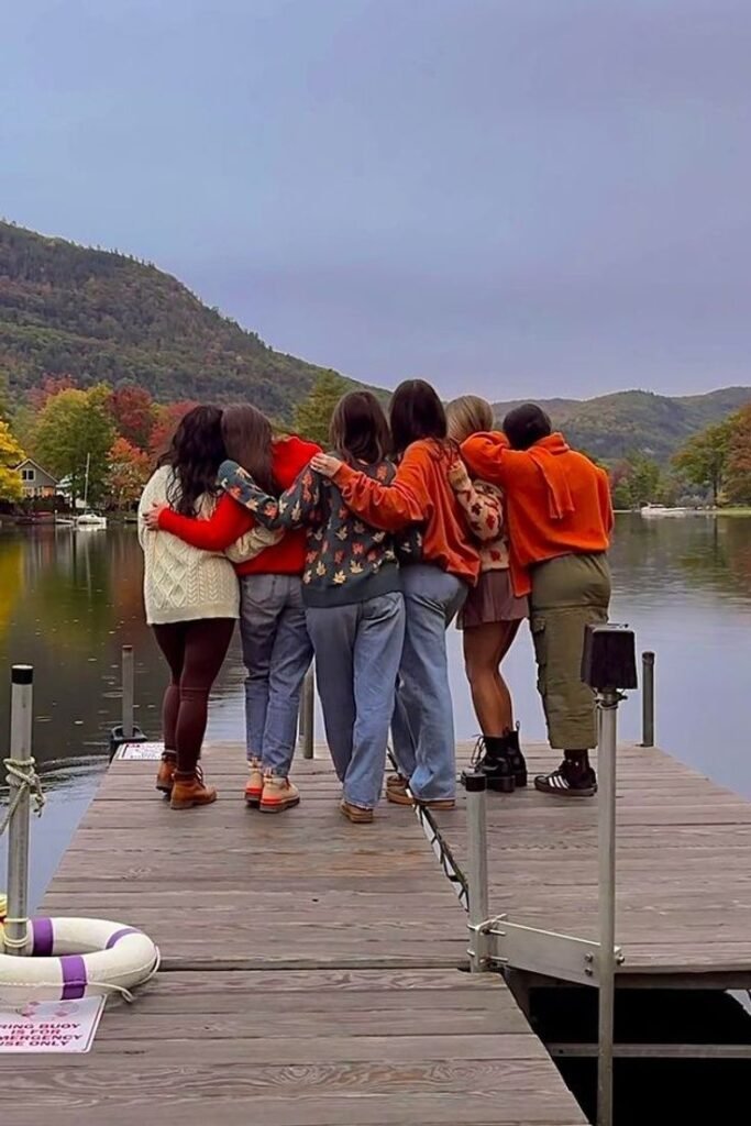 solo travel and group journeys