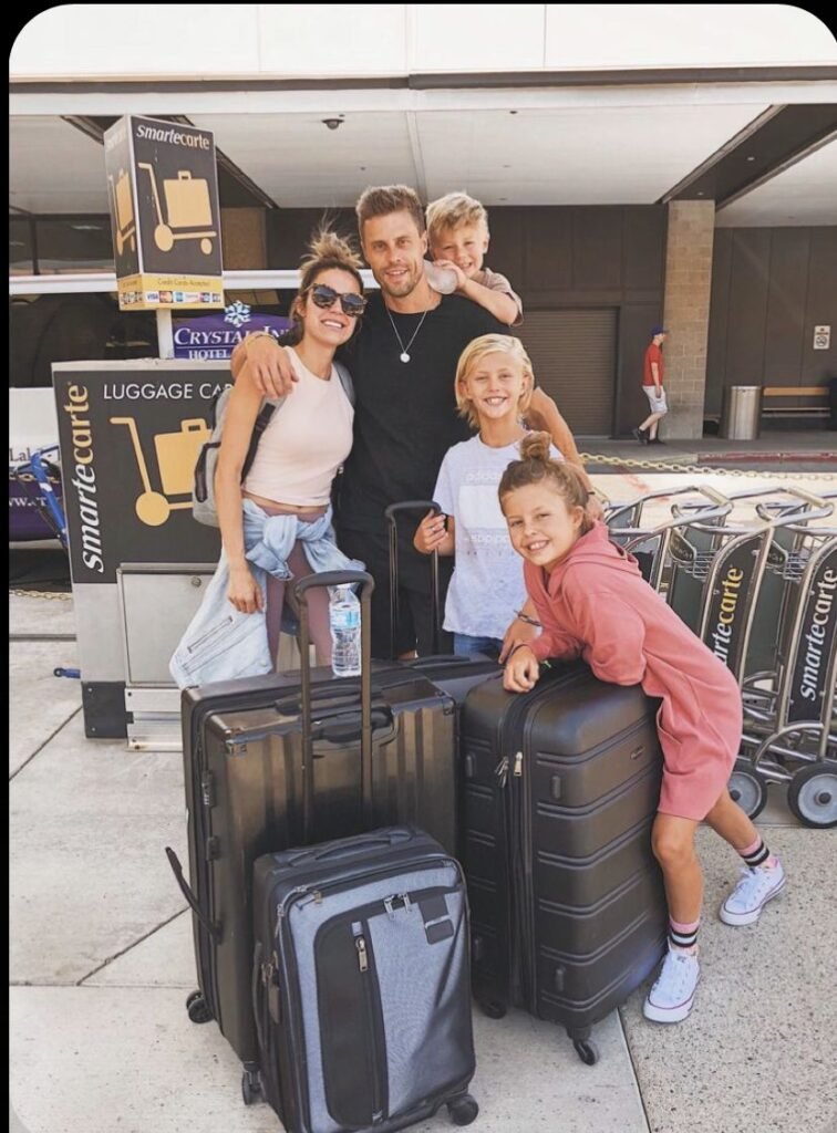 travel tips for a smooth family tour